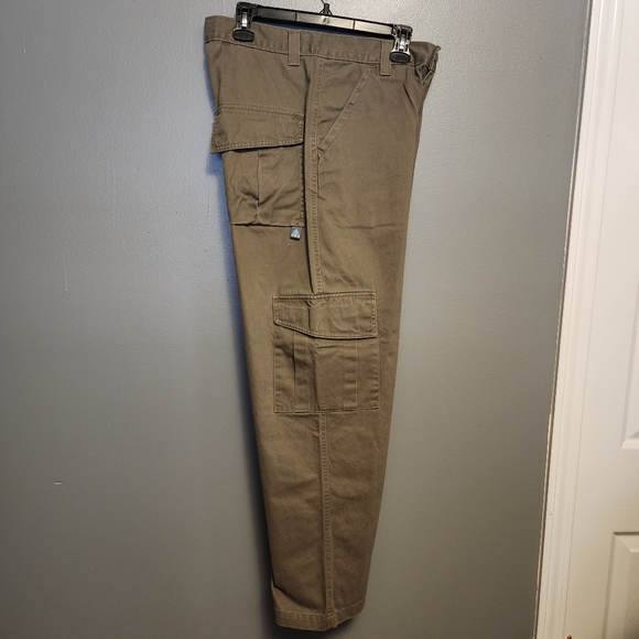 VTG 90's Levi's Silvertab tan cargo pants size 31x30 - Picture 9 of 12